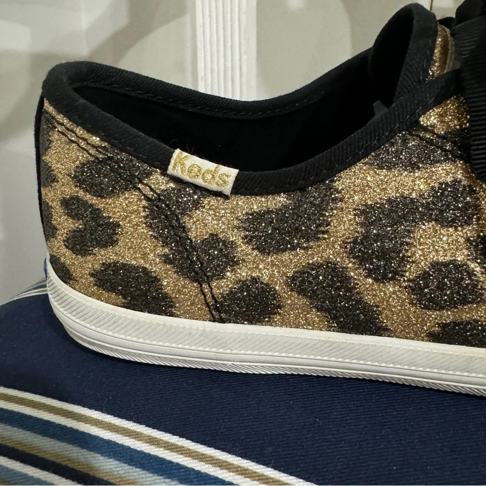 KATE SPADE X KEDS Womens Leopard Printed & Glitter Covered Canvas Sneakers - 6
